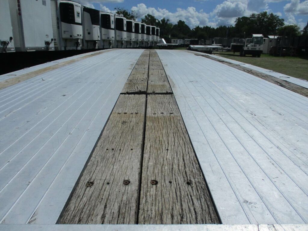2010 Benson 48X102 SPREAD AXLE ALUMINUM FLATBED