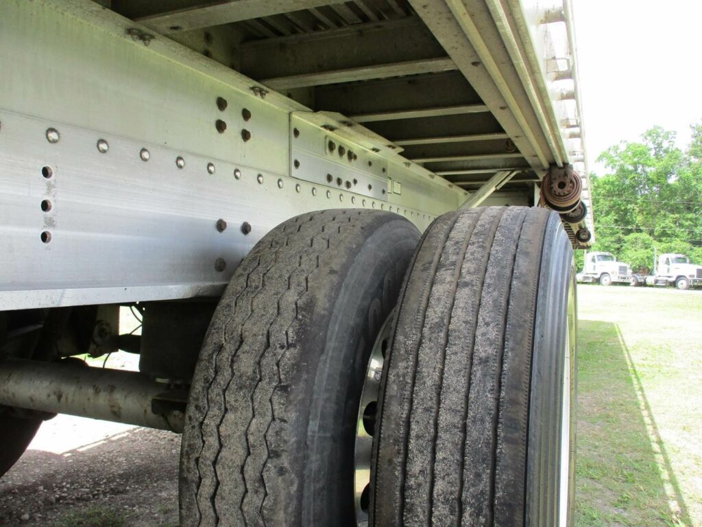 2011 Great Dane 48X102 ALUMINUM SPREAD AXLE