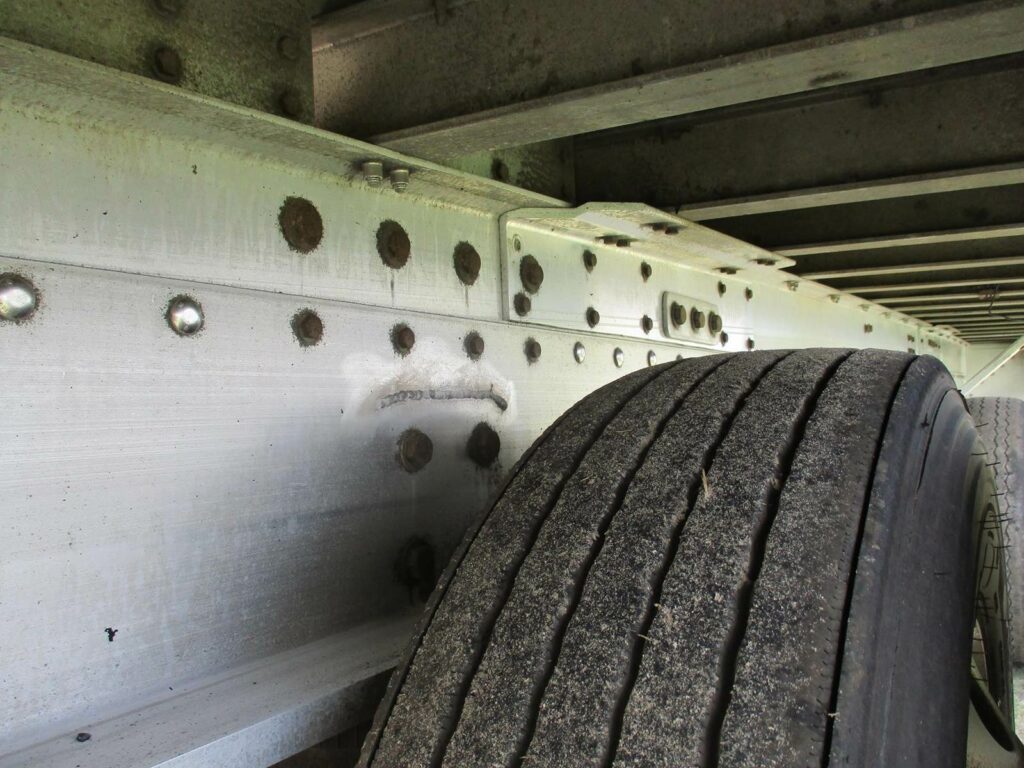 2011 Great Dane 48X102 ALUMINUM SPREAD AXLE