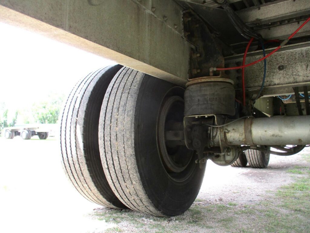 2011 Great Dane 48X102 ALUMINUM SPREAD AXLE