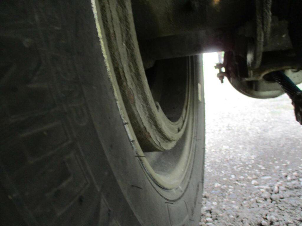 2011 Great Dane 48X102 ALUMINUM SPREAD AXLE