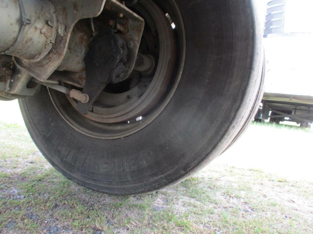 2011 Great Dane 48X102 ALUMINUM SPREAD AXLE