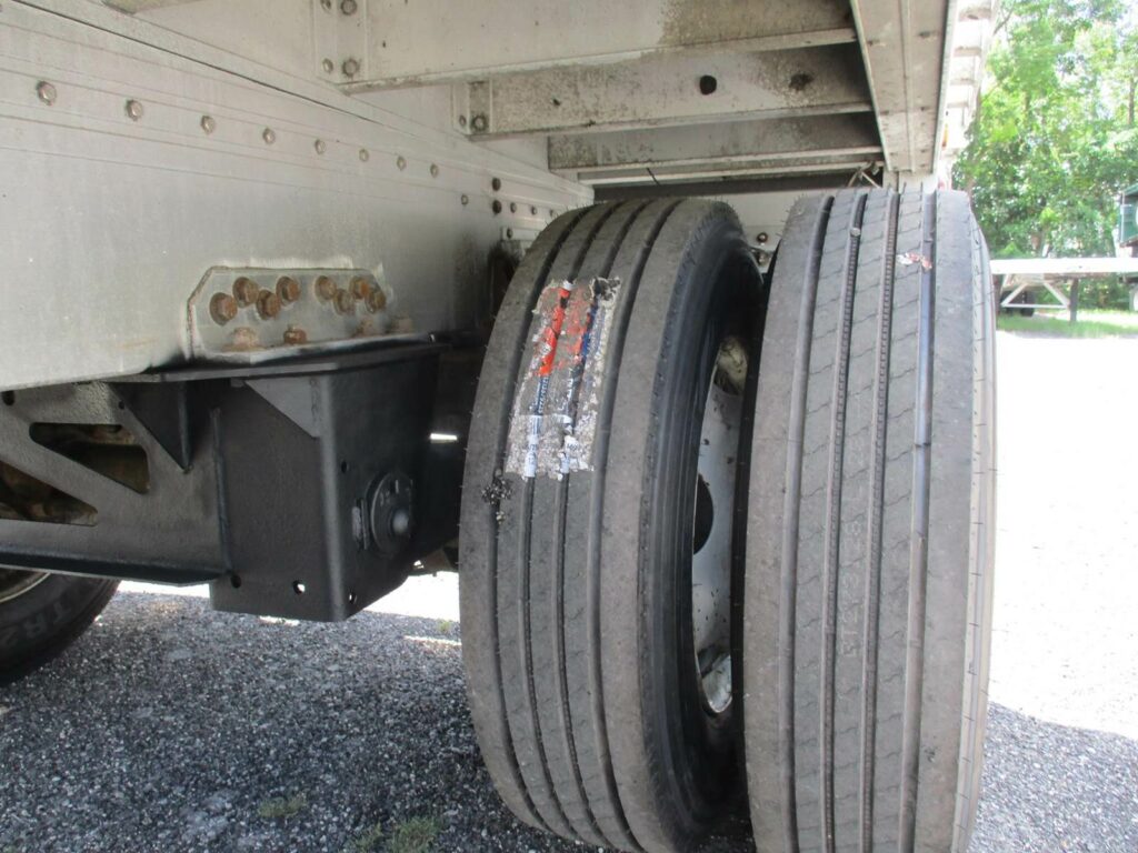 2014 Reitnouer 48X102 BIG BUBBA SPREAD AXLE FLATBED