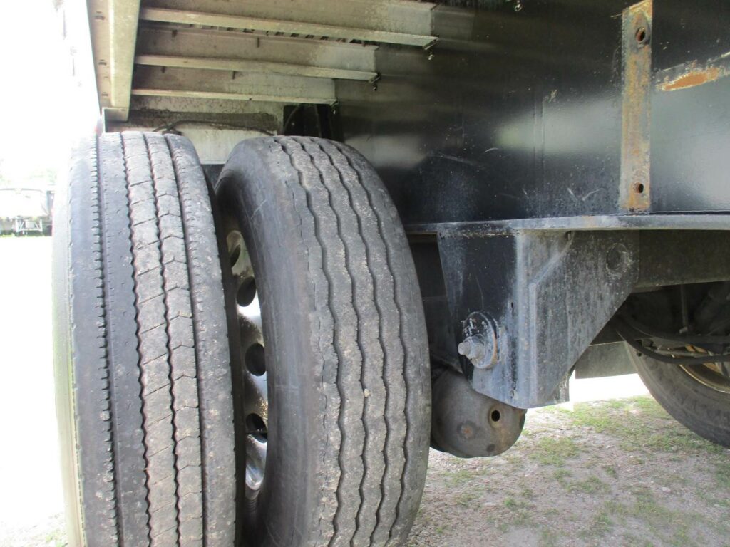 2020 UTILITY 48X102  SPREAD AXLE COMBO