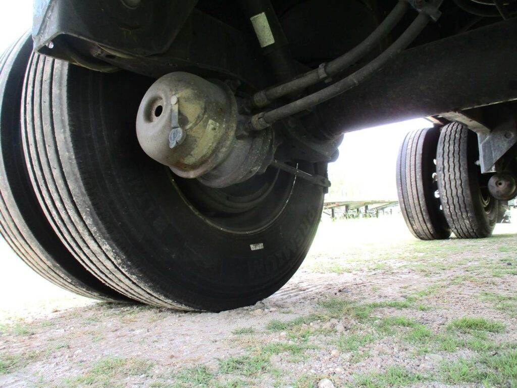 2020 UTILITY 48X102  SPREAD AXLE COMBO