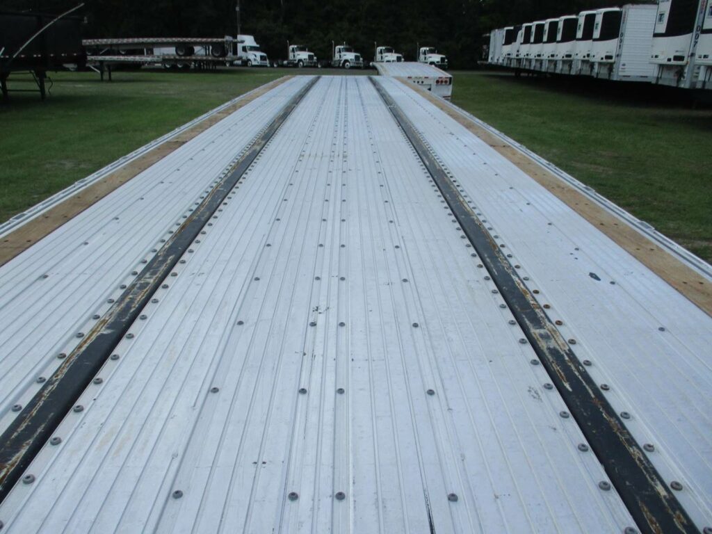 2020 UTILITY 48X102  SPREAD AXLE COMBO