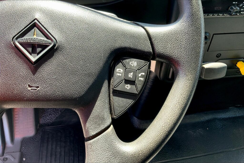 2020 CUM MV607 Medium Conventional