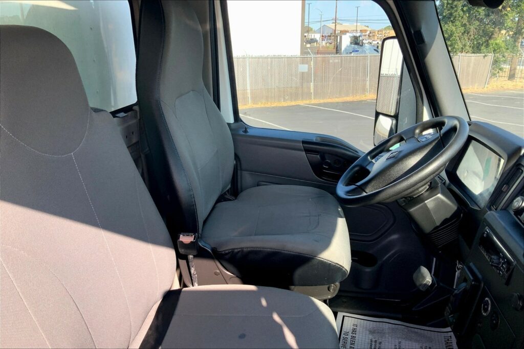 2020 CUM MV607 Medium Conventional