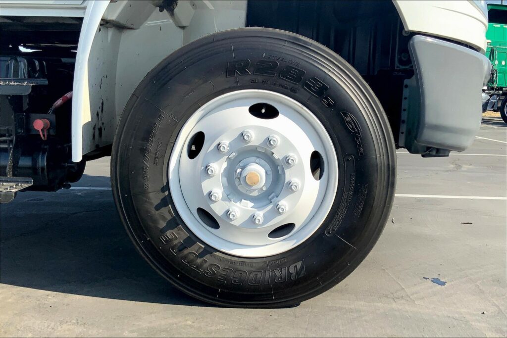 2020 CUM MV607 Medium Conventional