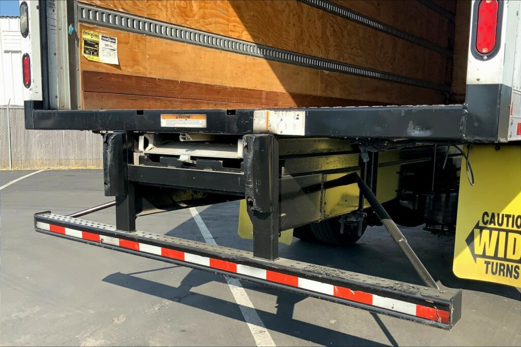 2020 CUM MV607 Medium Conventional