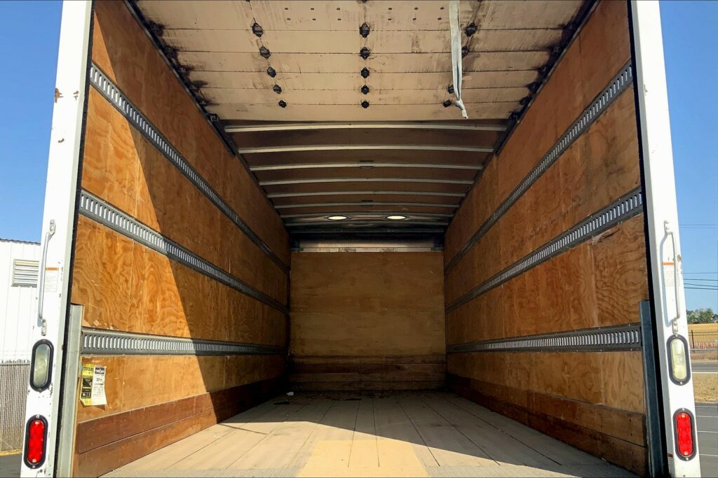 2020 CUM MV607 Medium Conventional