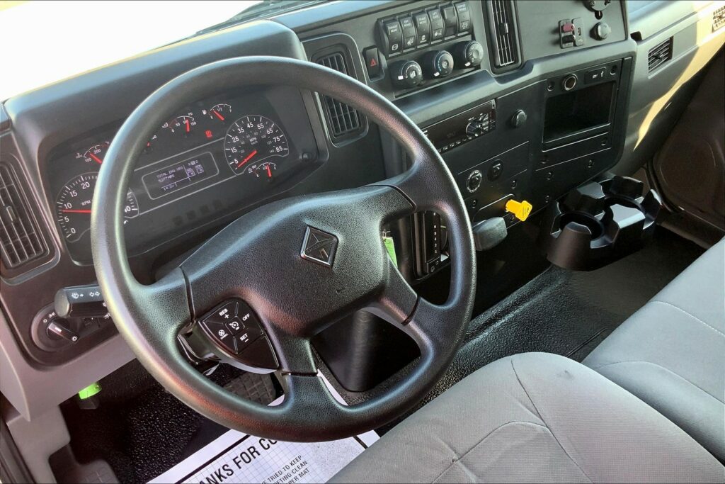 2020 CUM MV607 Medium Conventional