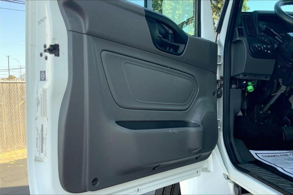 2020 CUM MV607 Medium Conventional