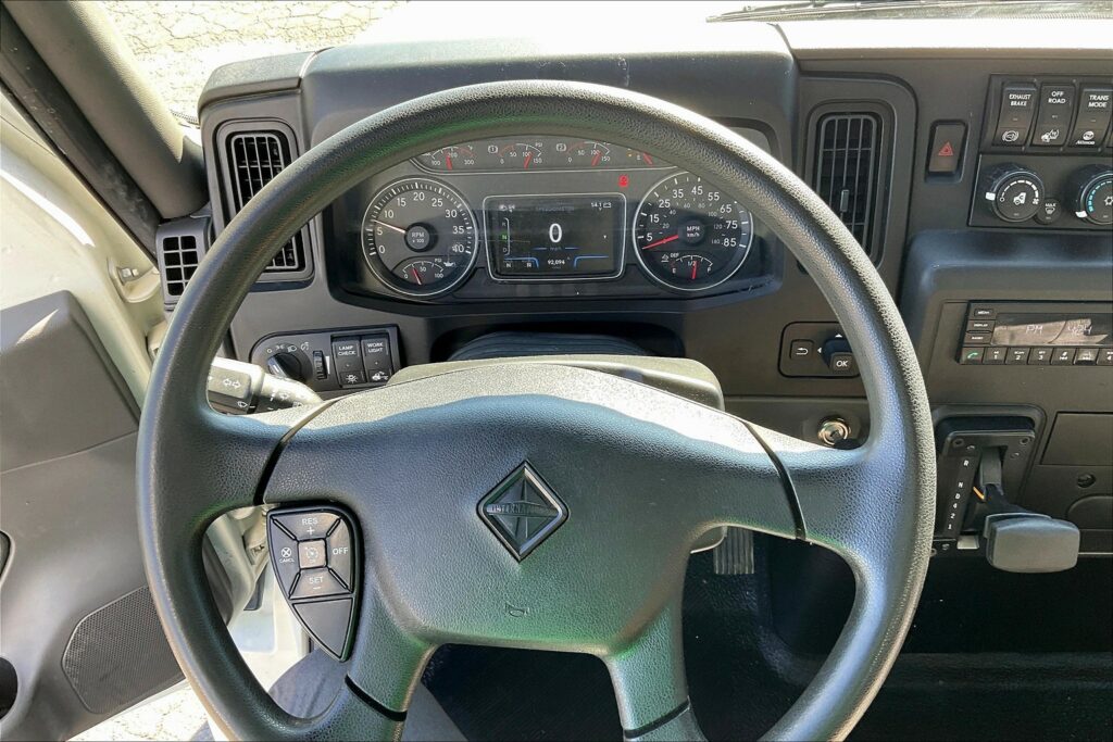 2022 CUM MV607 Medium Conventional