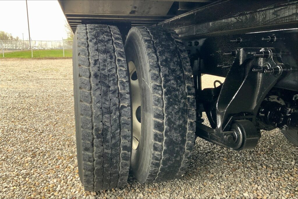 2022 CUM MV607 Medium Conventional