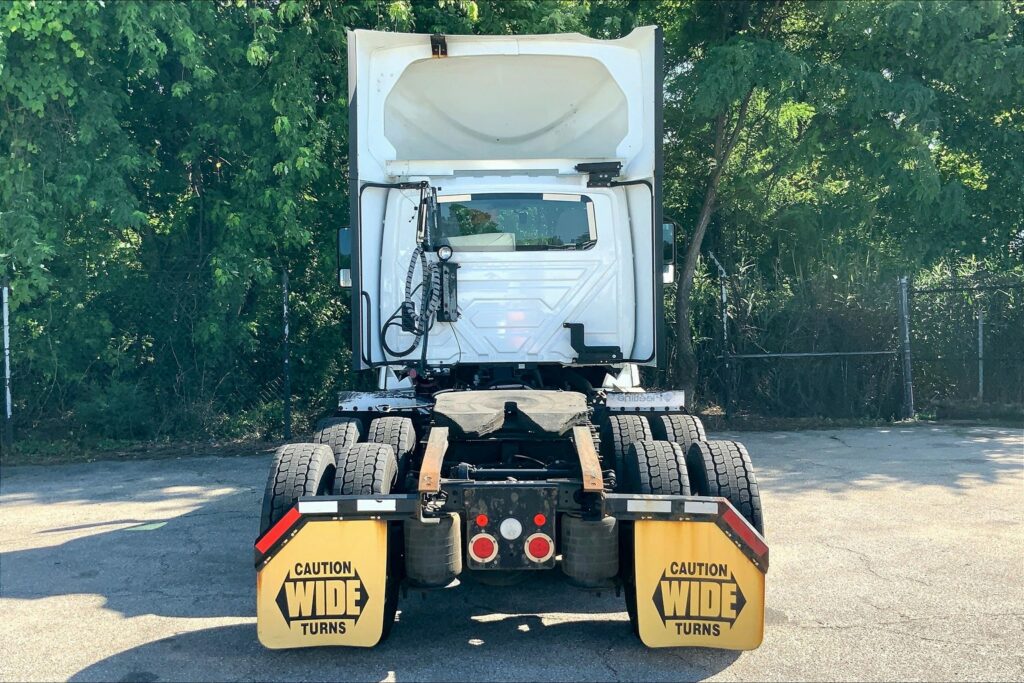 2020 CUM LT625 6×4 Day Cab