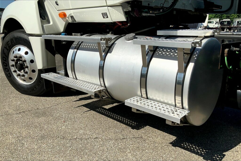 2020 CUM LT625 6×4 Day Cab