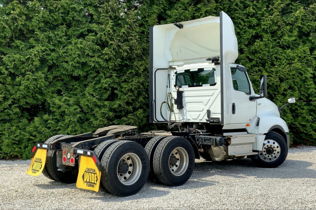 2020 CUM LT625 6×4 Day Cab