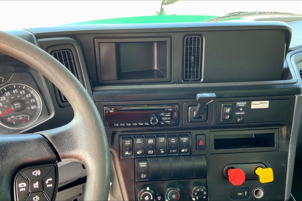 2020 INT LT625 6×4 Day Cab