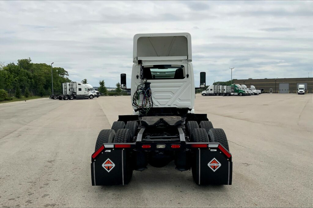2019 INT LT625 6×4 Day Cab