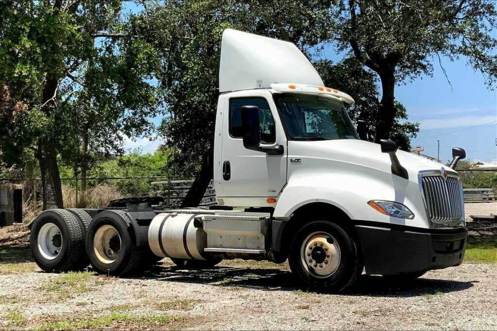 2019 INT LT625 6×4 Day Cab