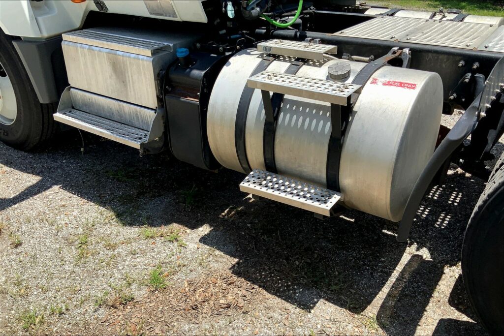 2019 INT LT625 6×4 Day Cab