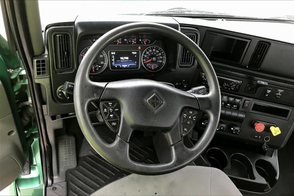 2020 INT LT625 6×4 Day Cab