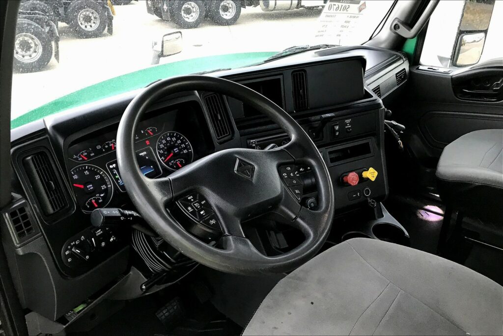 2020 INT LT625 6×4 Day Cab
