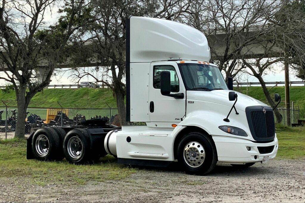 2021 INT RH613 6×4 Day Cab