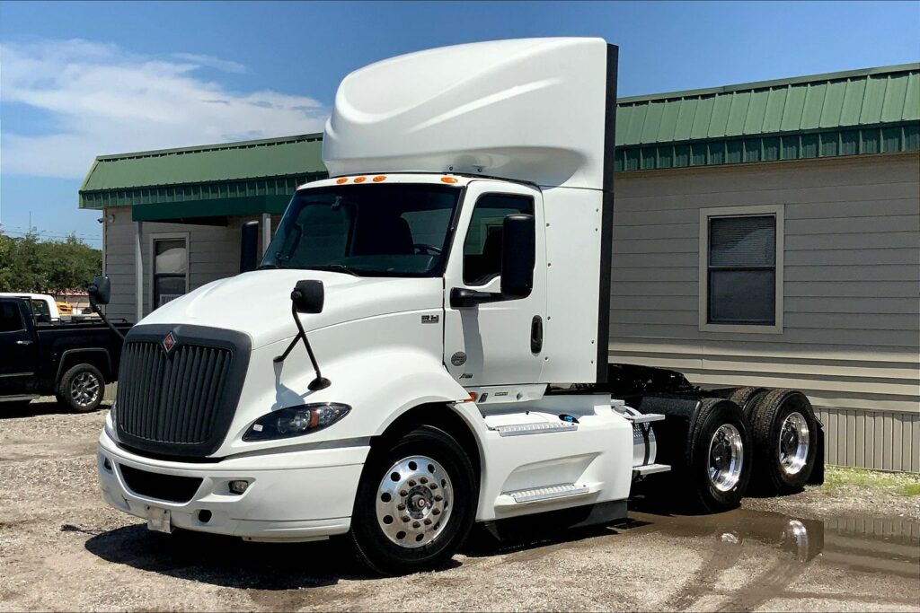 2021 INT RH613 6×4 Day Cab