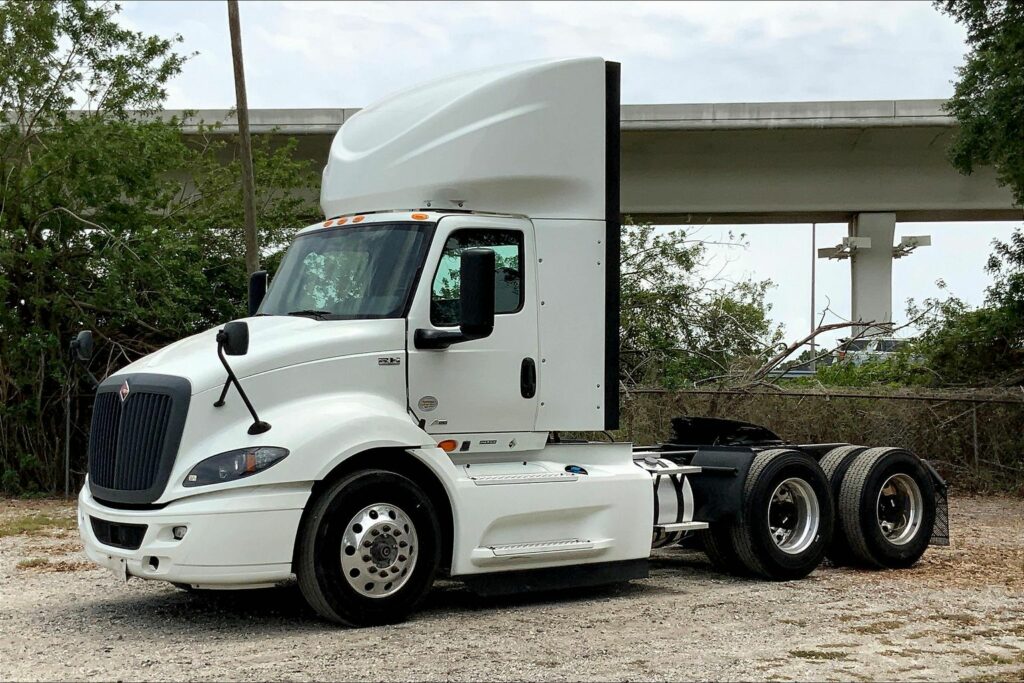 2021 INT RH613 6×4 Day Cab