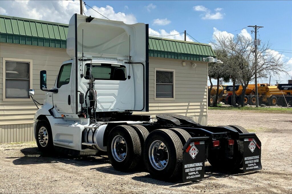 2021 INT RH613 6×4 Day Cab