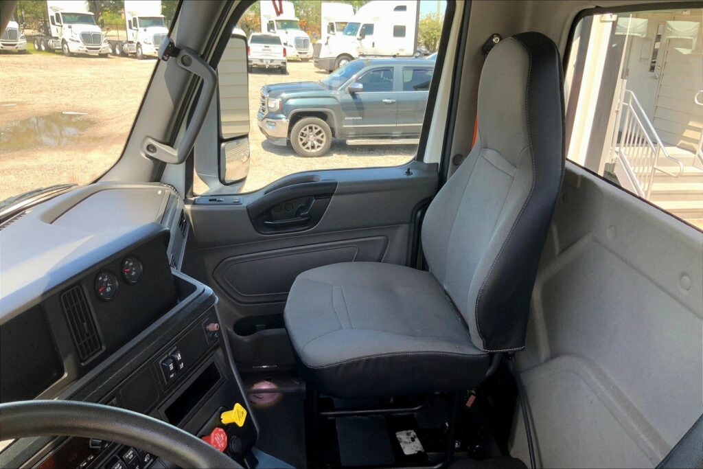 2021 INT RH613 6×4 Day Cab