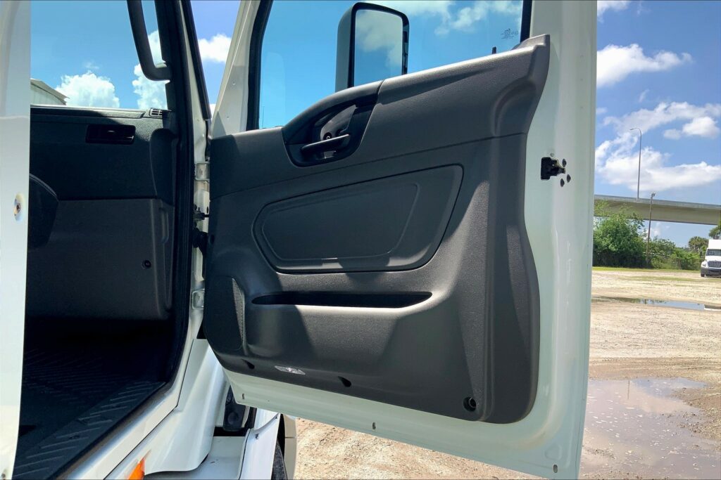 2021 INT RH613 6×4 Day Cab