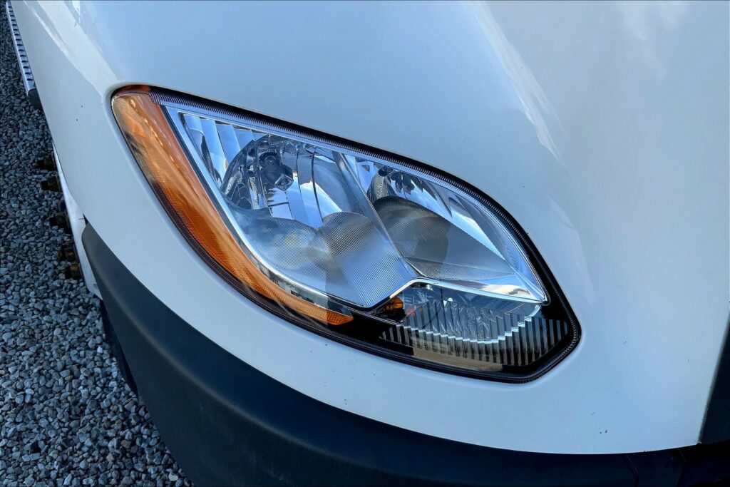 2021 CUM LT625 6×4 Sleeper