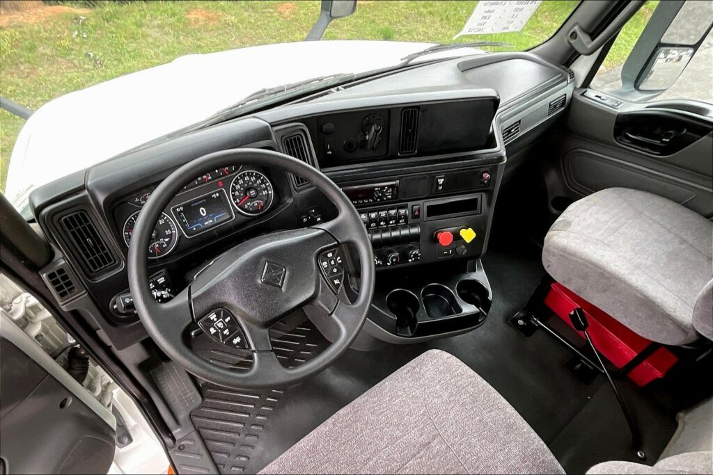 2020 CUM LT625 6×4 Day Cab