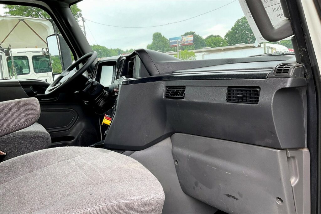 2020 CUM LT625 6×4 Day Cab