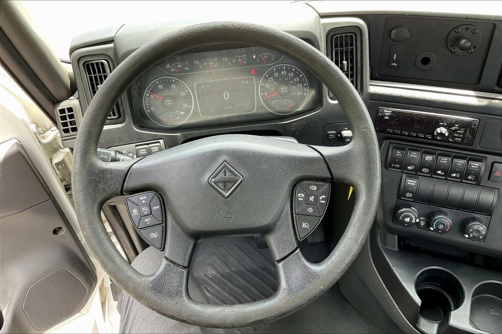 2020 CUM LT625 6×4 Day Cab