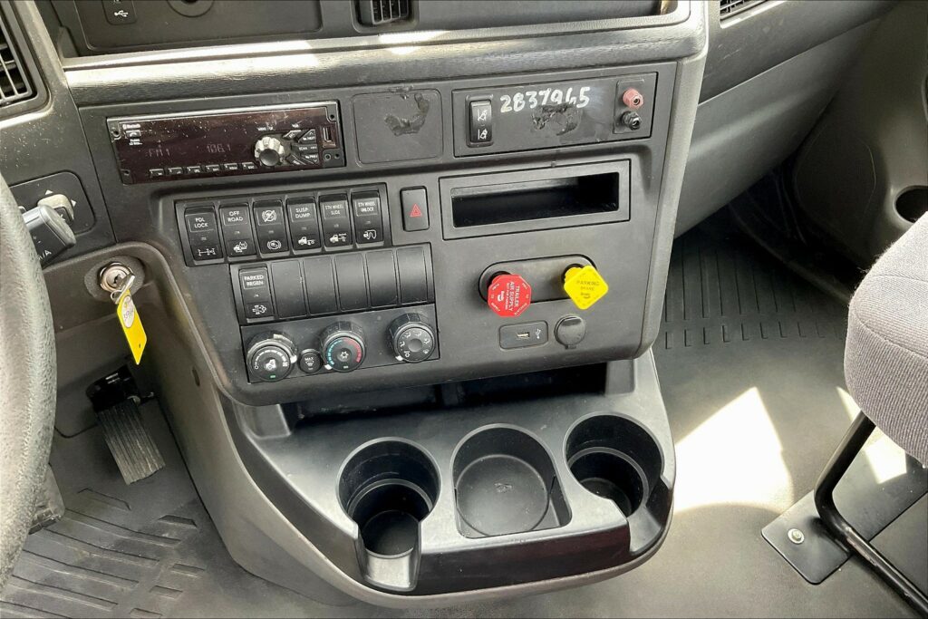 2020 CUM LT625 6×4 Day Cab