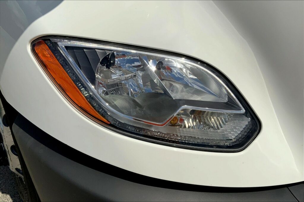 2022 CUM LT625 6×4 Sleeper