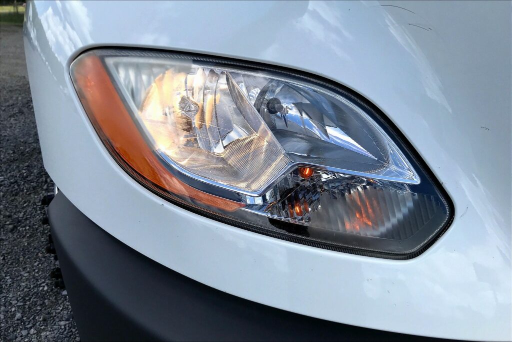 2022 CUM LT625 6×4 Sleeper