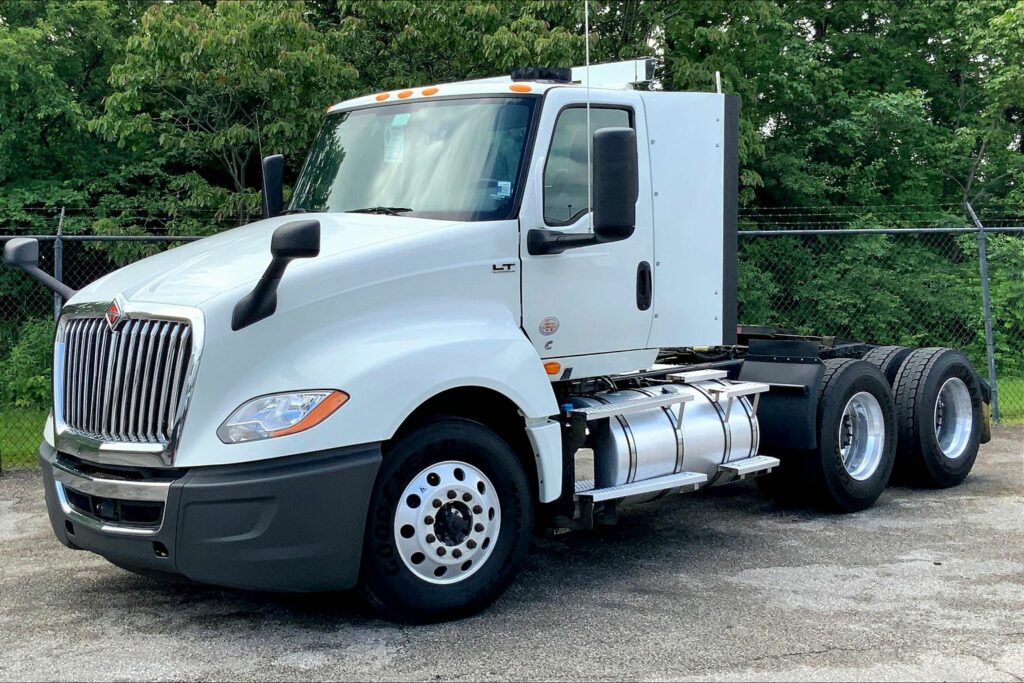 2019 CUM LT625 6×4 Day Cab