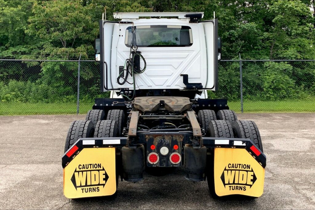 2019 CUM LT625 6×4 Day Cab