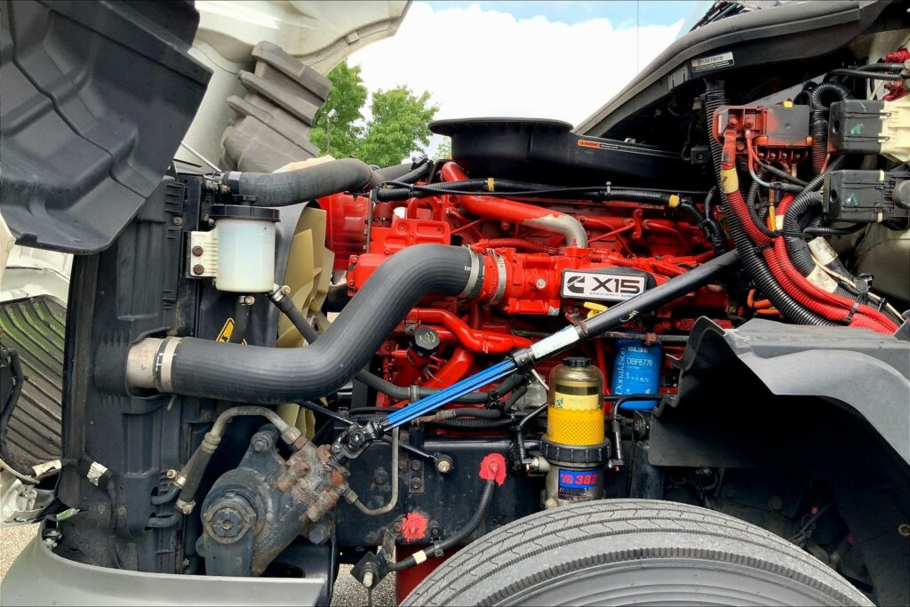 2019 CUM LT625 6×4 Day Cab