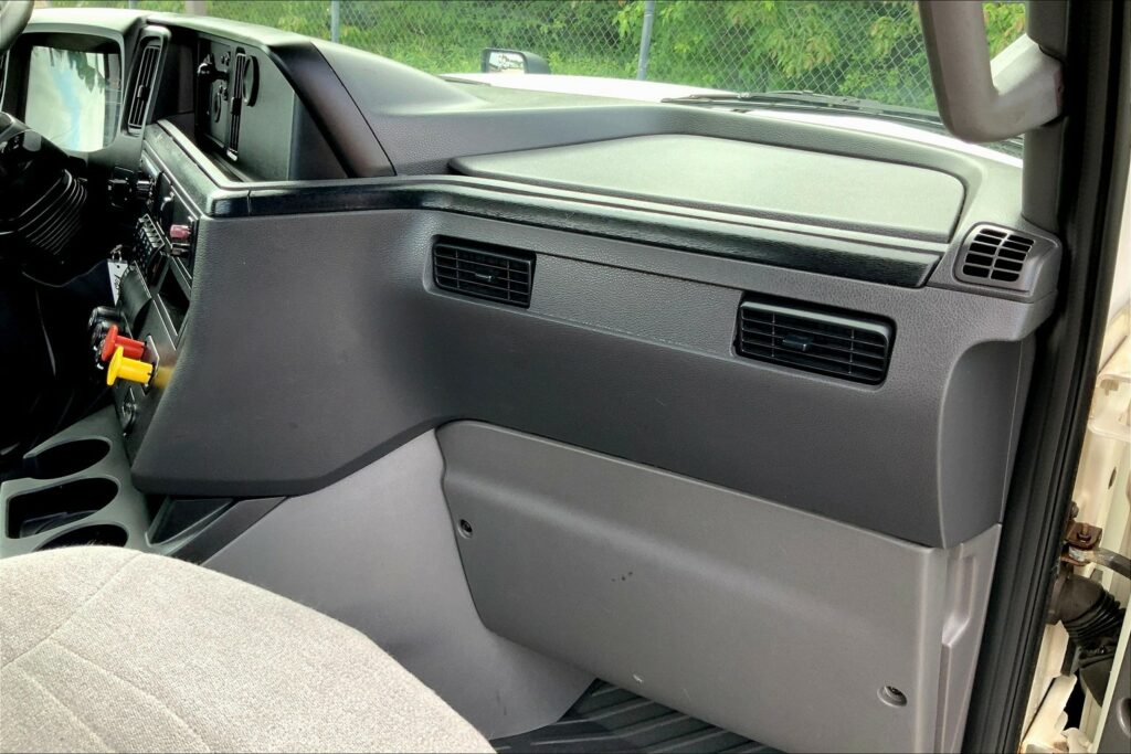 2019 CUM LT625 6×4 Day Cab