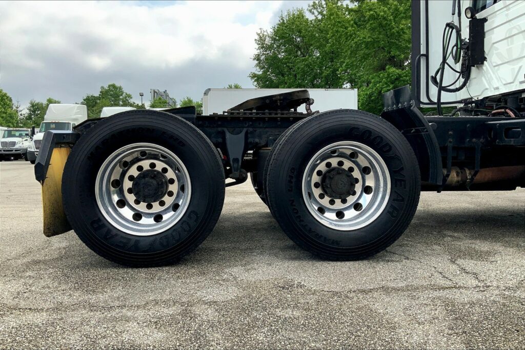 2019 CUM LT625 6×4 Day Cab