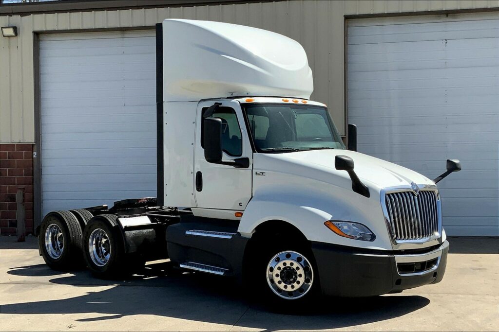 2020 CUM LT625 6×4 Day Cab
