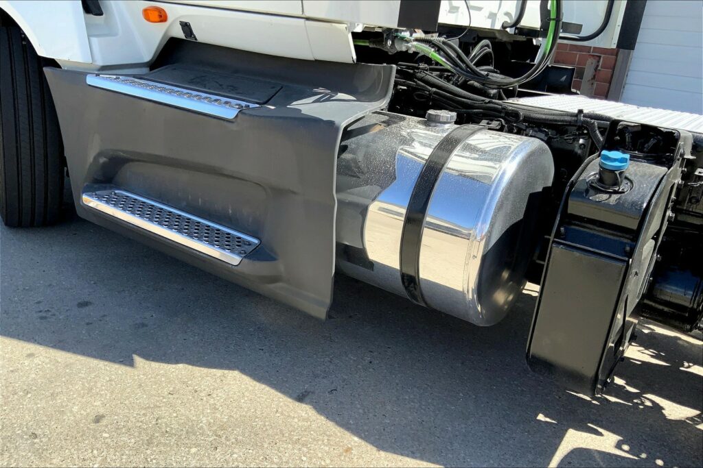 2020 CUM LT625 6×4 Day Cab