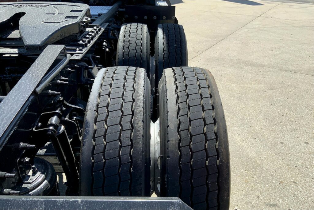 2020 CUM LT625 6×4 Day Cab