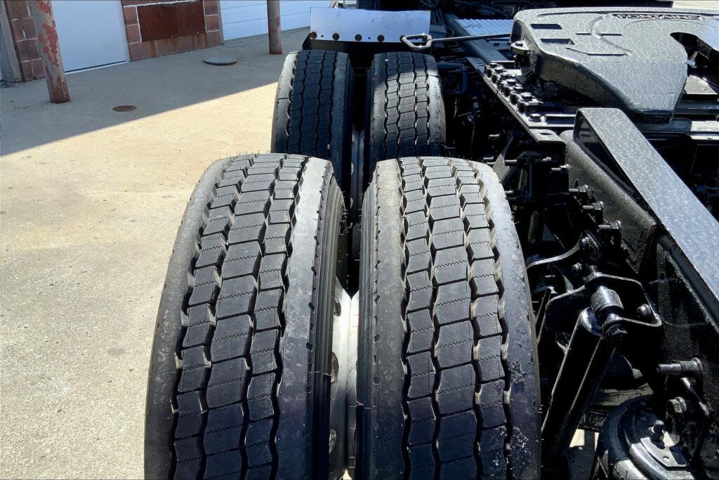 2020 CUM LT625 6×4 Day Cab